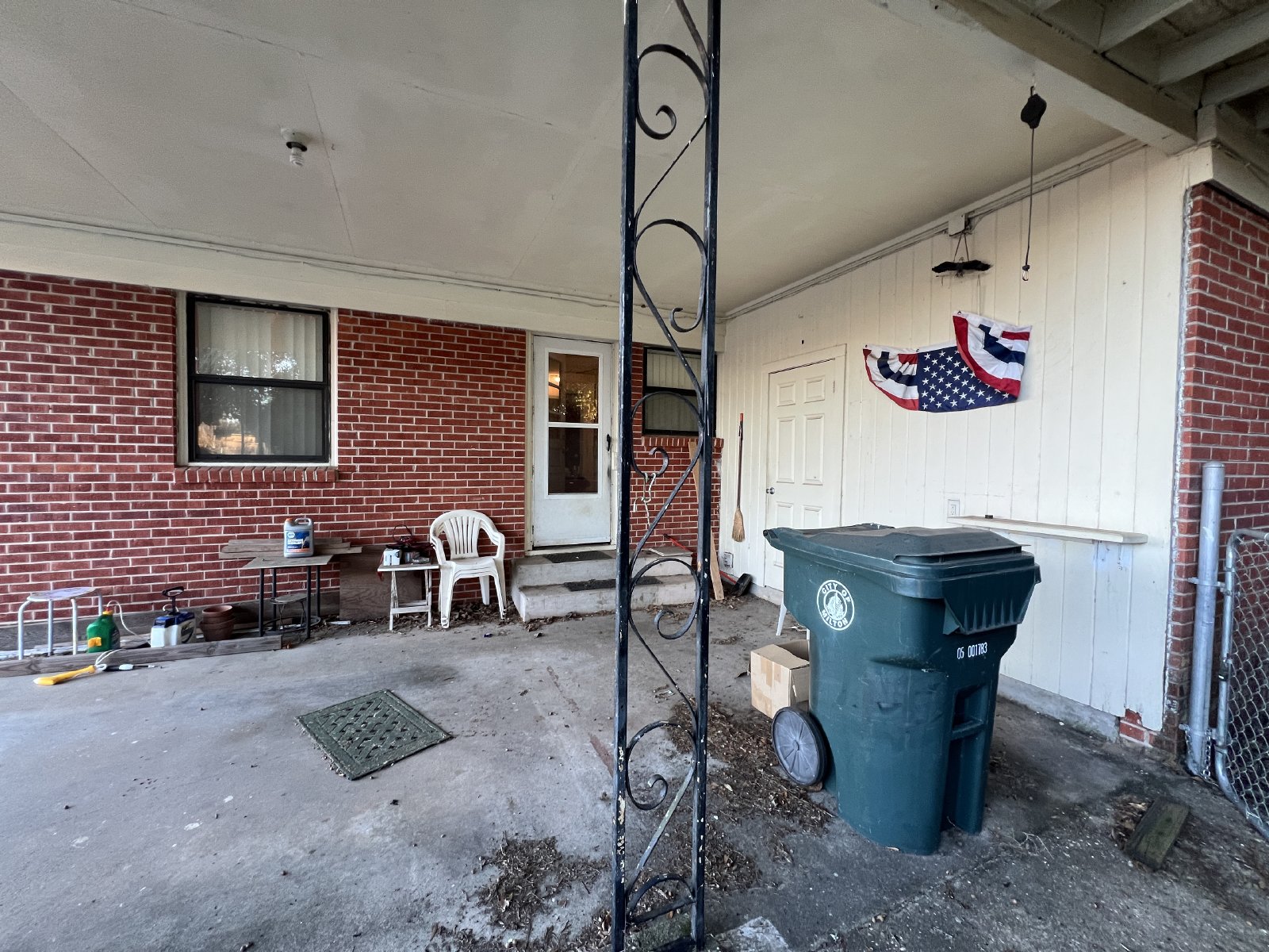 Fixer-Upper Opportunity – 3-Bedroom, 2-Bathroom Brick Home property image